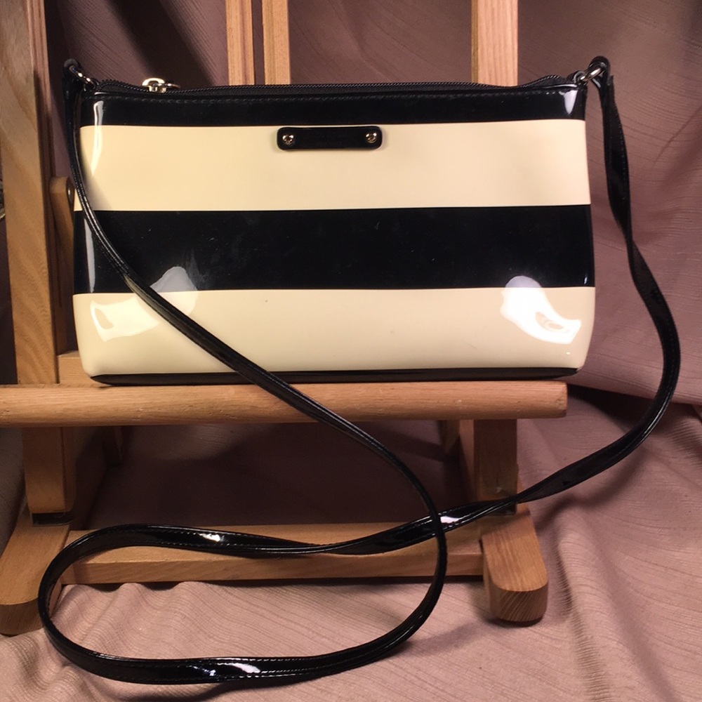Kate Spade ♠️ classic and posh shoulder bag